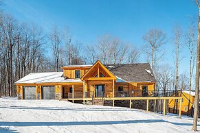 Honey Bear Hideaway by Taylor Made Deep Creek