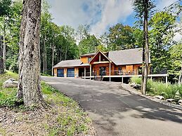 Honey Bear Hideaway by Taylor Made Deep Creek