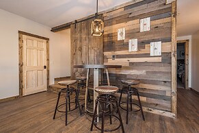 Honey Bear Hideaway by Taylor Made Deep Creek