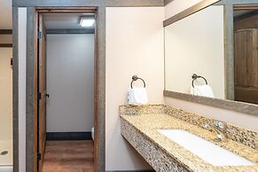 Mountainside Inn 412 1 Bedroom Hotel Room by Alpine Lodging Telluride