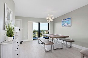 Ocean House 311 by Distinctive Beach Rentals