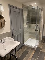 Luxury Boutique Country Cottage With Hot Tub