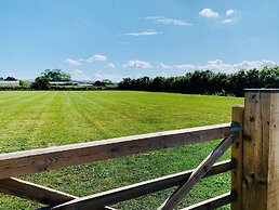 Luxury Boutique Country Cottage With Hot Tub