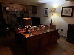 Luxury Boutique Country Cottage With Hot Tub