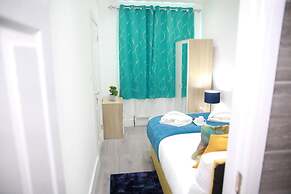 Deluxe 4-bed House Close2 Wembley Stadium