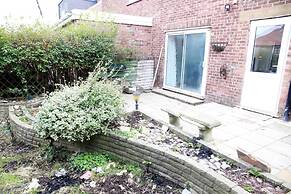 Deluxe 4-bed House Close2 Wembley Stadium