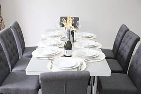 Deluxe 4-bed House Close2 Wembley Stadium