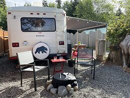 So Damn Lucky Glamping