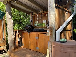 So Damn Lucky Glamping