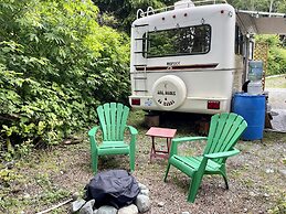 So Damn Lucky Glamping