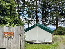 So Damn Lucky Glamping