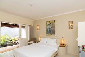 Scallywags Joglo Villa