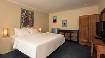 Scallywags Joglo Villa