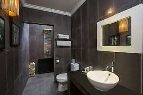 Scallywags Joglo Villa