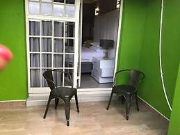 1 Oak lodge