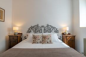 Swan Lake by Wonderful Italy