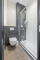 Starlight Luxury Suites