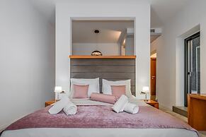 Starlight Luxury Suites