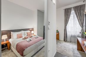 Starlight Luxury Suites