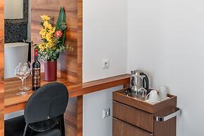 Starlight Luxury Suites