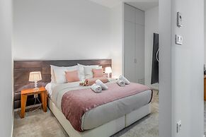 Starlight Luxury Suites