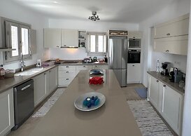 Psarou Summer Villa Mykonos