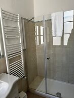 Domo Achenza Guesthouse