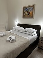 Domo Achenza Guesthouse