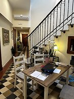 Domo Achenza Guesthouse