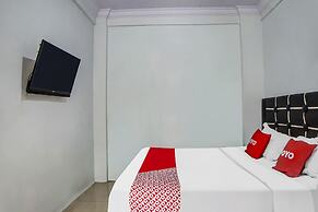 OYO 91164 Roemah Gebang