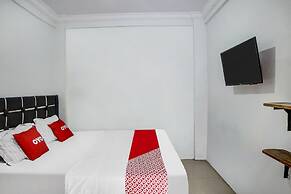 OYO 91164 Roemah Gebang