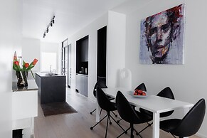 Spacious 2BR apartment on Bulevardi