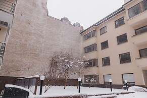 Spacious 2BR apartment on Bulevardi