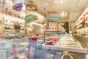 Spacious 2BR apartment on Bulevardi