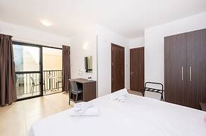 Islet Seafront Family Apartment