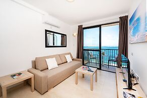 Islet Seafront Family Apartment