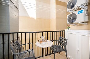 Islet Seafront Family Apartment