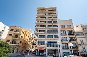 Islet Seafront Family Apartment