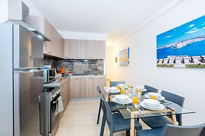 Islet Seafront Family Apartment