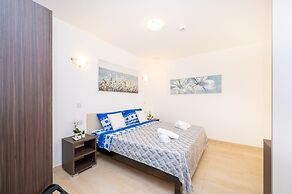Islet Seafront Family Apartment