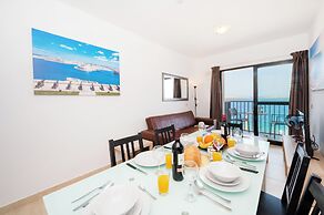 Islet Seafront Family Apartment