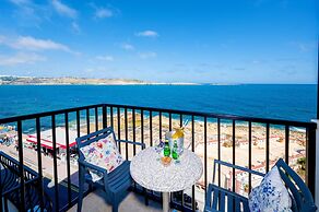 Islet Seafront Family Apartment