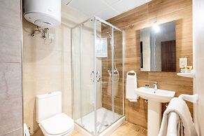 Islet Seafront Family Apartment