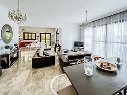 Villa With Private Pool and Backyard in Lapta