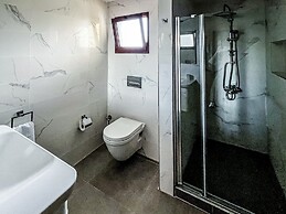Villa With Private Pool and Backyard in Lapta