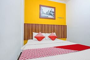 Super OYO 90426 Near Mall Ciputra 2
