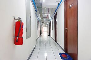 OYO 91593 San San Rooms Apartment Gunung Putri Square