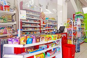 OYO 91593 San San Rooms Apartment Gunung Putri Square