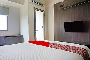 OYO 91593 San San Rooms Apartment Gunung Putri Square