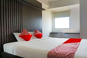 OYO 91593 San San Rooms Apartment Gunung Putri Square